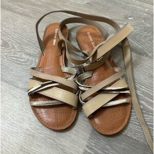 Gianni Bini flat sandals